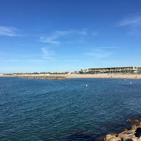Lumineux Avec Parking Prive, Face A La - - Fr-1-338-561 * Sète