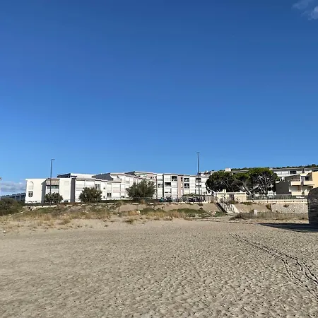 Lumineux Avec Parking Privé, Face à La – - Fr-1-338-561