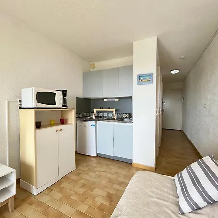 Lumineux Avec Parking Privé, Face à La – - Fr-1-338-561 Sète