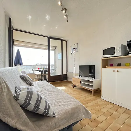 Lumineux Avec Parking Privé, Face à La – - Fr-1-338-561 * Sète